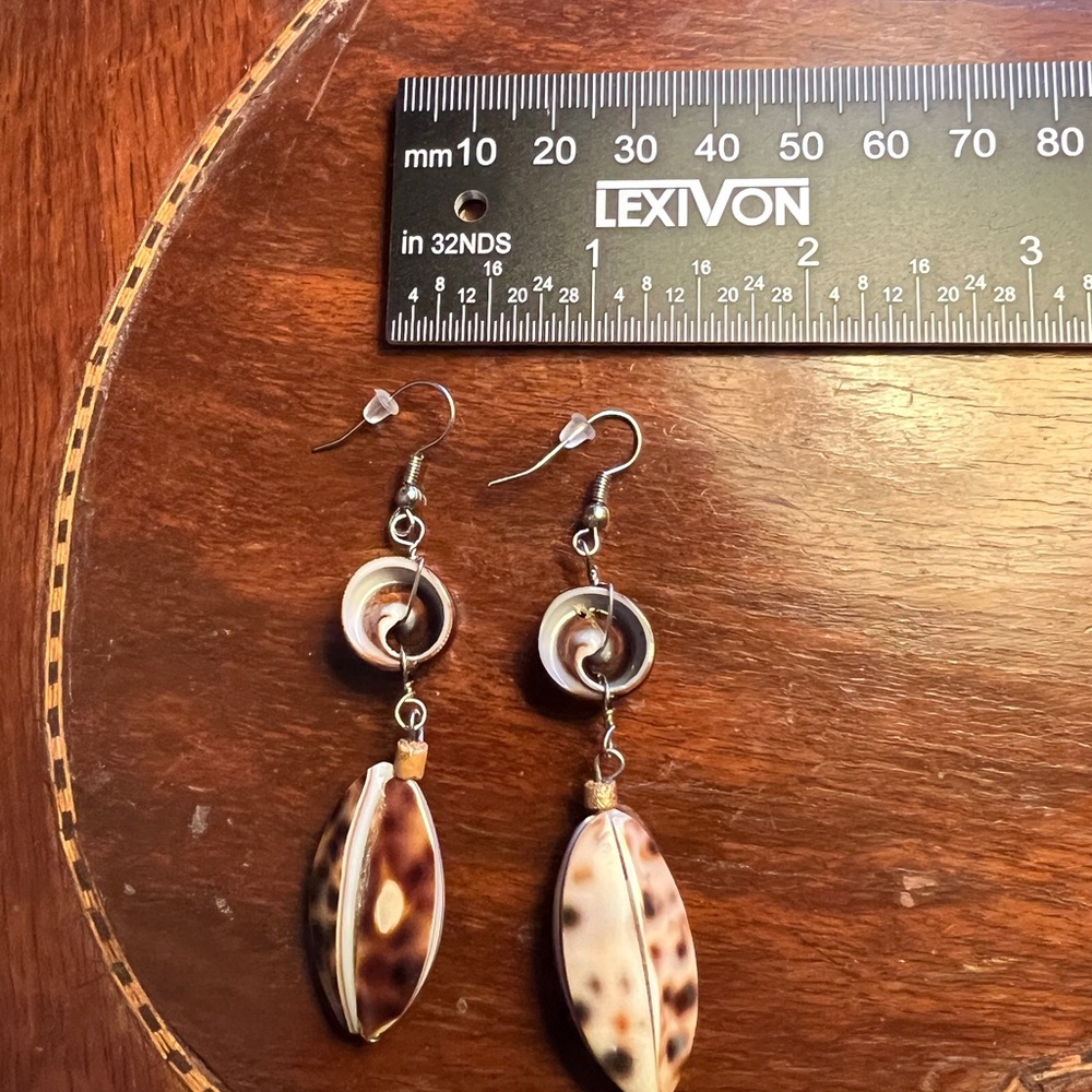 Shell Drop Earrings - Picture 2 of 4